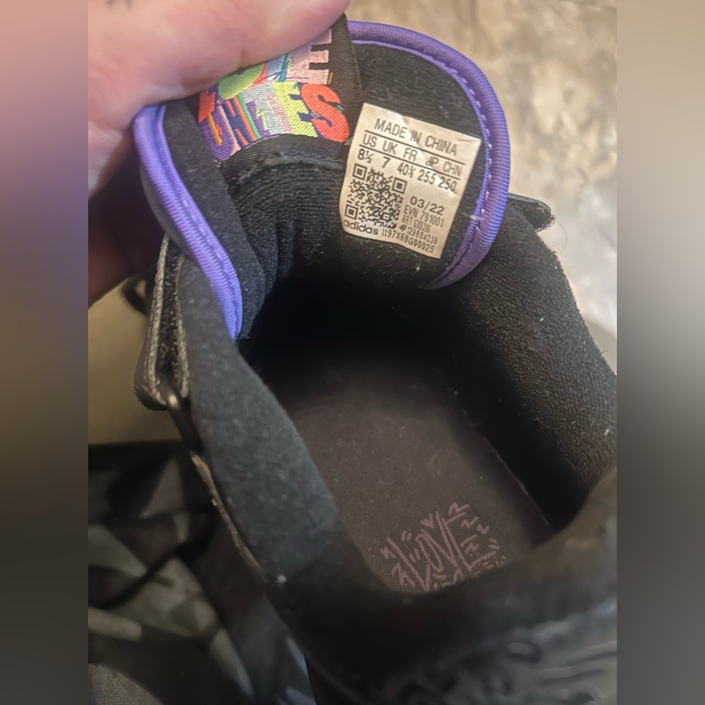 Adidas Kris Andrew Small x Forum Triple Platform Low Pride sneakers in black. - Picture 8 of 10